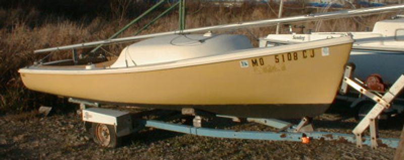 American 16 Sailboat by American Fiberglass